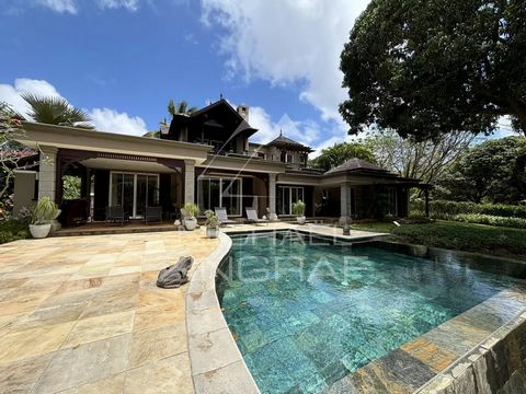 Im Südwesten von Mauritius, in einem der weltweit renommiertesten Wohn-Golfresorts gelegen, bietet diese preisgekrönte Residenz eine Kollektion geräumiger Villen im Vollbesitz mit atemberaubendem Blick auf das Meer und den Golfplatz. Eingebettet in e...