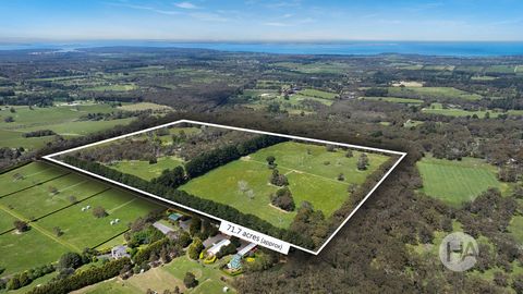 Nestled beyond a long, private drive, this rare 72-acre (approx.) property promises an exceptional lifestyle just minutes from Balnarring Village and only an hour from Melbourne. Surrounded by lush, established gardens featuring majestic Elm and Oak ...