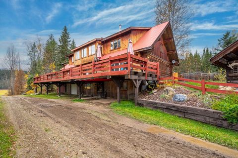 Découvrez la magie de ce ranch de 475 acres , où le confort moderne rencontre la tradition rustique. Située près de l’entrée du parc provincial Wells Gray, cette destination touristique établie est l’une des préférées des voyageurs européens, offrant...