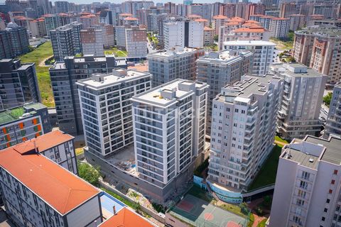 Appartementen met overdekt zwembad in Esenyurt, Istanbul De appartementen te koop zijn gelegen in de wijk Esenyurt in Istanbul. Esenyurt is een zich snel ontwikkelende en veelgevraagde woonwijk. De ... liggen op 1 km van de snelweg E-5 en Metrobus, o...