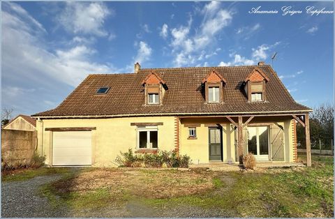 Dans un hameau de Chuisnes, à 6 minutes de Courville-sur-Eure, avec ses commerces, ses écoles et la gare (Paris-Montparnasse en 1h15), maison familiale dune surface habitable de 145 m², bâtie sur un terrain de 1 099 m². Au rez-de-chaussée, vous décou...