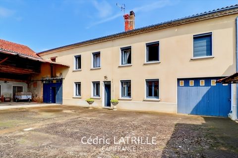 VIC EN BIGORRE, maison T9 Capifrance a sélectionné pour vous, cet ancien corps de ferme et ses dépendances implanté en cur de ville. En situation idéale dans un quartier calme cette propriété se compose de deux maisons édifiées sur une parcelle de 12...