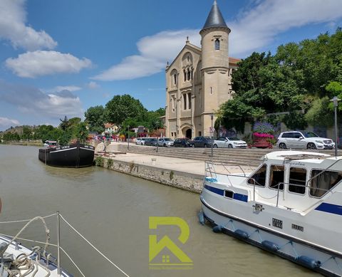 TERUG OP DE MARKT In Ventenac en Minervois, 5-kamer wijnmakerswoning van circa 130 m², gelegen in een uiterst aangenaam dorp om te wonen, aan de rand van het Canal du Midi. Begane grond Woonkamer: Een vriendelijke ruimte met open ingerichte keuken. K...