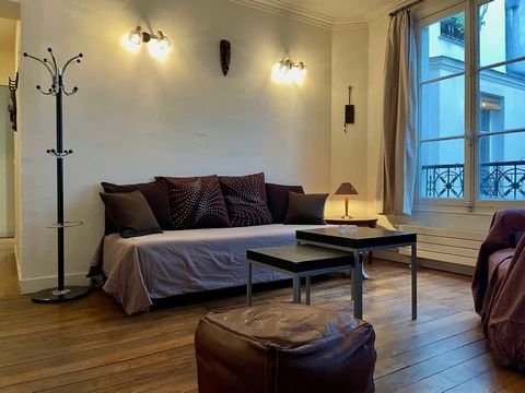 Cet appartement de 92 m2 se situe dans le quartier Montorgueil - sentier dans le 2e arrondissement de Paris , rue du Caire , au 3e étage sans ascenseur sur cour d'une petite copropriété très au calme . L'appartement est fonctionnel avec un couloir à ...