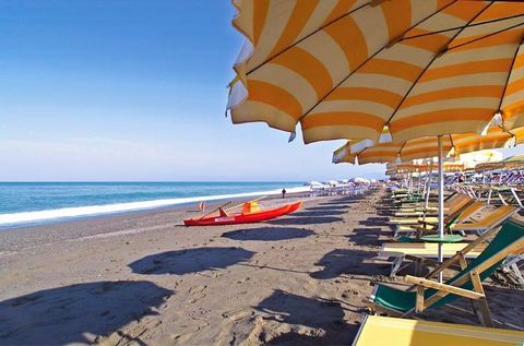 SEASIDE! Here we have 2-bed apartments and houses BY THE BEACH with POOL, TENNIS, PARKING in city of S.Maria del Cedro -  popular sea and sun holiday destination (Calabria, Italy). QUICK SALE ONLY (completion or full payment within 30 days). PRICE IN...