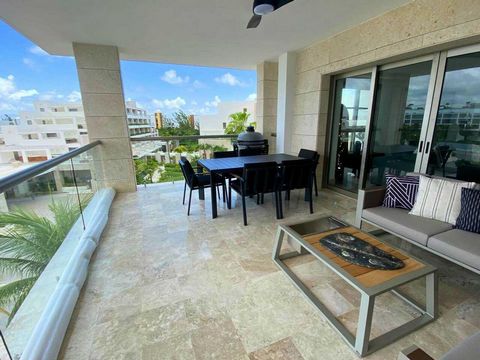 Vive la exclusividad frente al mar en residencial LA AMADA Haz realidad tu sueño de vivir en uno de los desarrollos más prestigiosos de Cancún. Este penthouse se encuentra en una ubicación privilegiada  La Amada,  en el edificio A7, combina diseño, c...