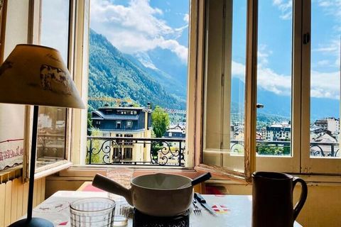 Wunderschönes Studio von 30 Quadratmetern in à Chamonix-Mont-Blanc. Array Liegt à Chamonix, die Unterkunft ist gemütlich und besteht aus: von einem Zimmer zum anderen; Wohnzimmer mit 2 ausziehbaren Sofas, einem Badezimmer und einem schönen Loungebere...