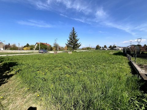 Terrain de 589 m² hors lotissement viabilisé