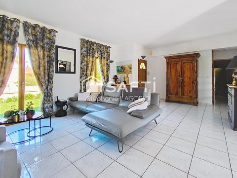 Maison 6 pièces de plain-pied avec piscine