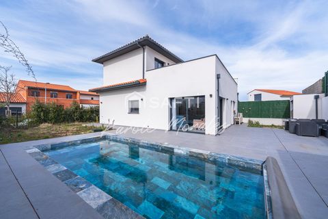 PERPIGNAN, MAGNIFIQUE VILLA RECENTE, 3 FACE AVEC PISCINE ET GARAGE
