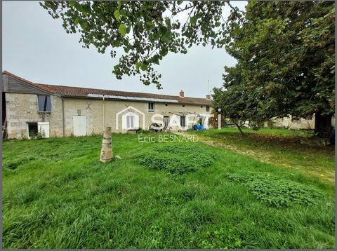 Propriété avec gîte 14 pièces 278m2 environ 86200 Sammarçolles