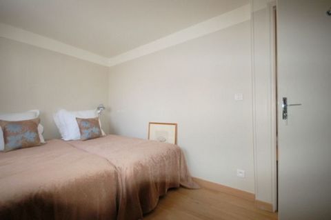 MOBILITY LEASE ONLY: In order to be eligible to rent this apartment you will need to be coming to Paris for work, a work-related mission, or as a student. This lease is not suitable for holidays. Environment: Flat for rent located between Montparnass...