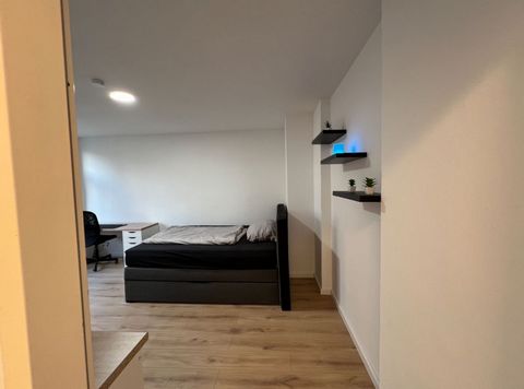 Welcome to our exclusive apartment located at Saarstraße 78 in Aachen! We are proud to introduce you to this outstanding accommodation that offers numerous advantages and amenities. Our apartment spans a generous 31 square meters, and despite its com...