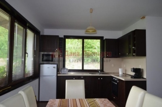 Price: €57.000,00 District: Stara Zagora Category: House Area: 100 sq.m. Plot Size: 500 sq.m. Bedrooms: 2 Bathrooms: 1 Location: Countryside One-storey house located in a picturesque villa zone surrounded only by beautiful Nature and next to river (4...