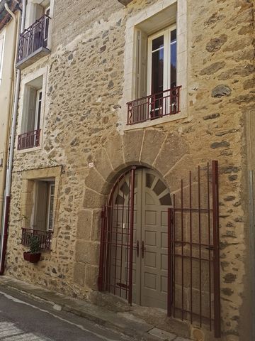Dpt Pyrénées Orientales (66), à vendre proche de PRADES maison P5 de 95 m² - Terrasse et cave