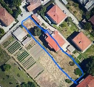 Pescara - via Marta - unfinished building for sale to be completed with large surrounding land of 900sqm. Any other details? Call us now to discover them and visit it in person ... Features: - Garden - Parking