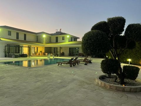 This big modern house with a private swimming pool is situated near the airport, near the villages of Dhromolaxia and Meneou. Easy access to all services, highways, and the beach. The house is 640 square meters built on a 5376 square meter plot. The ...
