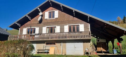 Sector LE PONTET, Chalet of the builder Art et Bois to rehabilitate of 130m2 of living space, built in 1962 on a plot of land of 806m2. It comprises on the ground floor: garage, woodshed, boiler room, cellar. Living level on the first floor comprisin...