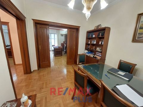 Athens, Kolonaki, Office For Sale 145 sq.m., Property status: Refurbished, Floor: 3rd, 1 level(s), 7 spaces, Heating: Central - Natural Gas, 1 Bathrooms(s), 1 WC, Building Year: 1961, Energy Certificate: G, Floor type: Wooden floors, Features: Elevat...