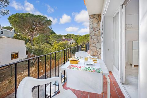 Group of simple apartments (35 m2) located in Llafranc, at only 150 m from the beach and the center, in a quiet area. In the northeast of the Iberian Peninsula, a most perfect mix of colors is what you find on the Costa Brava of Spain, colors that cr...