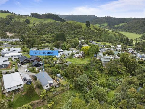 Your vision of a good-sized home in Whanga could be a reality. Where can you get a 4-bedroom home on a full site in Whangamata in the 800's? Our vendor is realistic and looking to move on. Offers welcome. * 4 Bedrooms * 2 Bathrooms * Separate Laundry...