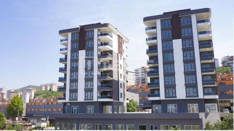 W pełni umeblowane mieszkanie z 3 sypialniami w Trabzon Yomra. Umeblowany apartament w Trabzon w Turcji położony jest kilka kroków od udogodnień socjalnych i morza. Mieszkanie z 3 sypialniami oferuje wygodną przestrzeń mieszkalną. TZX-00241 Features:...