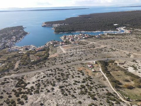 WYSPA PAG, ŠIMUNI, działka budowlana 200 m od morza, na dom rodzinny / dwa mniejsze budynki / willę / dom do wynajęcia z basenem / dom wakacyjny z basenem Wyspa Pag jest jedną z największych wysp na Adriatyku: z 285 km2 jest piątą co do wielkości i z...
