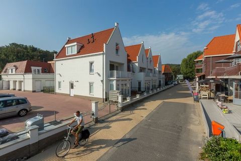 Wyjątkowo usytuowany u podnóża wydmy Dishoek znajdziesz ten zupełnie nowy, luksusowy i przytulny sześcioosobowy apartament. Mieszkanie jest w pełni wyposażone na beztroskie wakacje i jest spokojnie położone w zieleni. W ciągu kilku minut (250 metrów)...