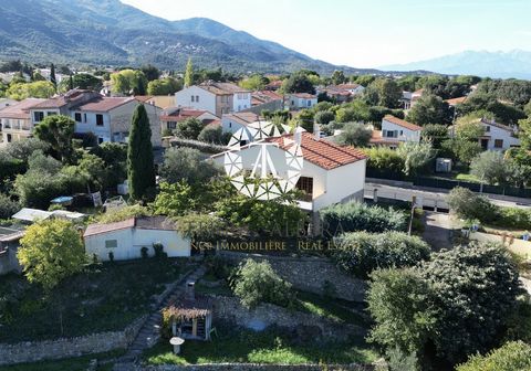EXCLUSIVITY TERRA ALBERA of Laroque des Albères. Beautiful traditional house composed on the first floor of an entrance, a living room overlooking terrace overlooking the Albères, an independent kitchen, 3 bedrooms, a bathroom and a toilet; on the gr...