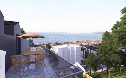 Appartements d'Investissement Dans une Résidence avec Piscine à Bursa Mudanya Les appartements élégants sont situés dans un projet offrant des vues sur la mer et doté d'une piscine à Mudanya, Bursa. Mudanya se trouve à proximité du centre de Bursa et...