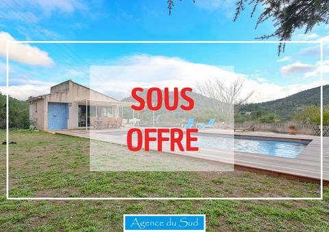 The South Agency offers a very pretty villa T4 / 5 of about 150m2, entirely on one level, on 4000m2 of land, in a quiet and green environment. Located on the heights of La Destrousse, at the foot of hiking trails, this house consists of a large livin...