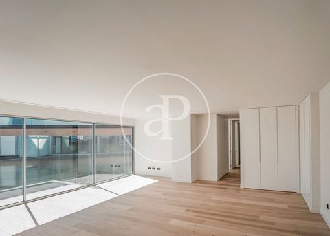 ultimos aticos duplex con terraza y piscina privada y bajos tambien duplex con jardin Neubau mit Terrasse und Ausblicke Im Großraum von Madrid. , Pool, Fitnessstudio, Parkplatz, Klimaanlage, Einbauschränke, Balkon, Garten, Heizung und Pförtner. Ref. ...