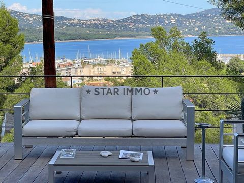 Située sur un terrain de 1043 m2 proche du centre ville du port et des calanques, cette magnifique maison de 235 m2 offre une vue mer imprenable et un cadre de vie paisible. Elle se compose d'un grand salon traversant, lumineux et ouvert sur une vast...