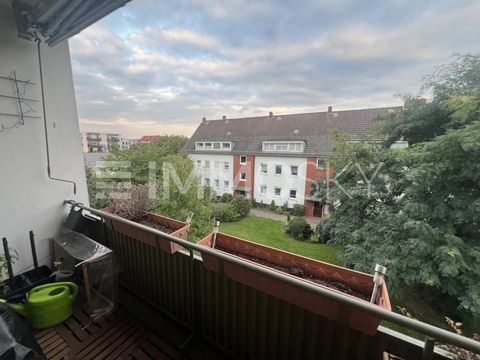 Este moderno apartamento de 3 dormitorios en el codiciado barrio de Bremen-Findorff ofrece un hogar ideal para parejas, familias pequeñas o profesionales. El apartamento, bien diseñado, está situado en un edificio de apartamentos bien cuidado y conve...