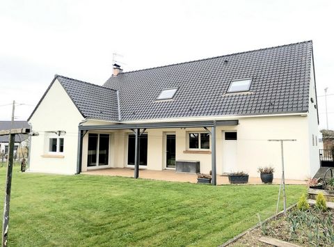 Située dans la charmante commune de Savy-Berlette (62690), cette maison se distingue par son emplacement idéal entre Arras et Saint-Pol, à proximité d'Aubigny-en-Artois et de ses commerces locaux. Bénéficiant d'un environnement calme et familial, cet...