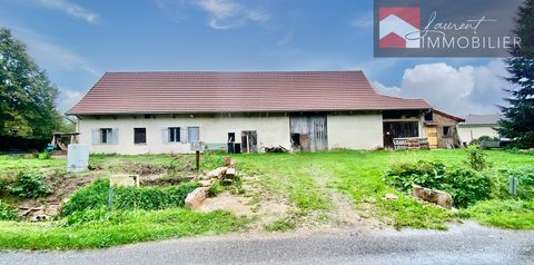 Faîtes l'acquisition d'une jolie Longère à rénover à votre gôut dans la commune de Jouvençon à seulement 4 km de Cuisery. Maison comprenant 1 cuisine 26m2, 1 chambre de 16m2, d'1 pièce à vivre d'environ 32m2 d' 1 futur salon de 22m2. Sa superficie in...