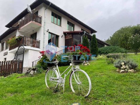 Top Estate Real Estate offers you a two-storey solid house with a swimming pool in a beautiful area of the Tryavna Balkan. The offered property is located in the town of Plachkovtsi, in a picturesque, quiet and peaceful area and close to a forest and...