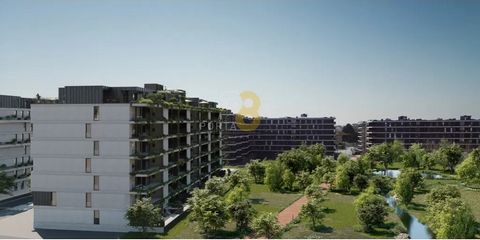 Apartamento T3, com 3 suites, terraço e garagem. Cozinha totalmente equipada. Climatização constituída por ar condicionado. Instalação de A/C por conduta (excepto nos T1s) salvo incompatibilidade com a arquitectura. Garagem fechada com portão automát...