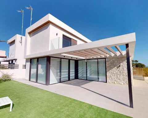 VILLAS DE OBRA NUEVA EN ORIHUELA COSTA Pequeño residencial de obra nueva de 4 villas modernas situado en Lomas de Cabo Roig, Orihuela costa. Cada villa tiene 3 dormitorios y 2 baños, aseo, cocina americana con salón, armarios empotrados, amplia terra...