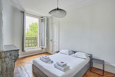 Magnifique appartement de 3 chambres situé dans le célèbre quartier du Marais, à 8 minutes de L