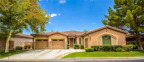 Located in the prestigious, gated Southern Highlands subdivision of Interlude, this exquisite 2,817 sq ft (3 car garage) residence epitomizes luxury living with its impeccable design: Boasting 10-foot ceilings that enhance the sense of space & airine...