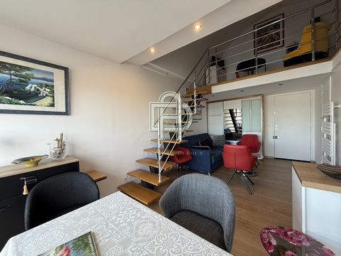 Meine Herren, Damen, die Agentur bietet Ihnen ein wenig Magie... Nämlich eine der schönsten Immobilien in GRUISSAN,,,,Prestigeträchtige Maisonette mit gutem Ruf und hochwertigen Materialien. Glauben Sie mir, ein kleines Juwel, das den anspruchsvollst...