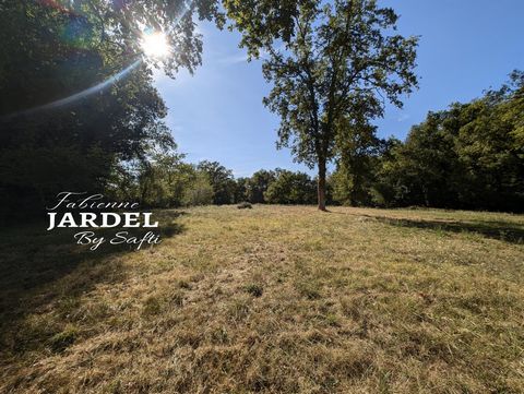 TERRAIN PLAT BORNE ET VIABILISE DE 1 842 M²