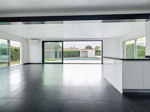Plain-pied 4 chambres - jardin et piscine