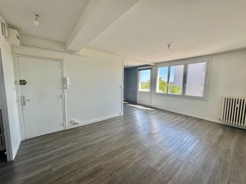 APPARTEMENT 2 CHAMBRES AVEC BALCON ET CAVE !