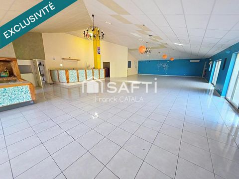 Situé à Escalquens (31750), ce local commercial polyvalent de 400m2 (dont une salle de réception de 200m2) présente une opportunité unique pour divers projets. Il offre un grand potentiel d'évolution pour une activité commerciale variée et bénéficie ...