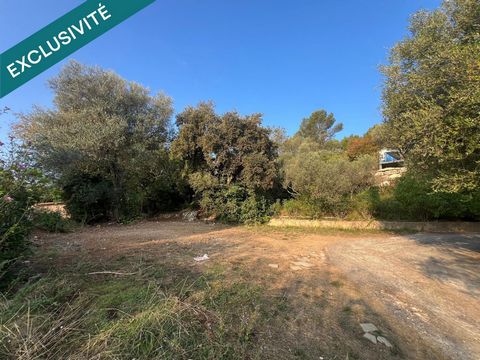 Terrain à bâtir de 702m² - Pignans