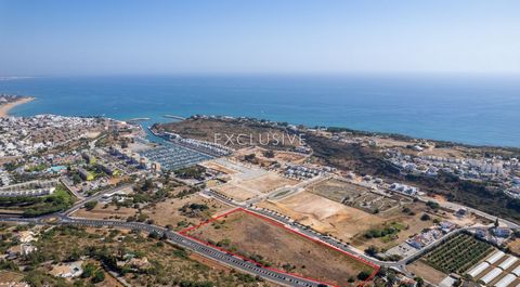 Dit project voor een toeristische ontwikkeling ligt in de jachthaven van Albufeira, op een unieke locatie, met gemakkelijke toegang tot de jachthaven, de stranden en het historische stadscentrum, op loopafstand. Het perceel biedt ruimte voor een bouw...