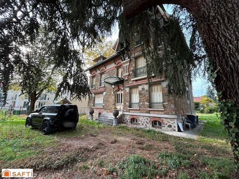 Élégante maison bourgeoise en meulière avec jardin