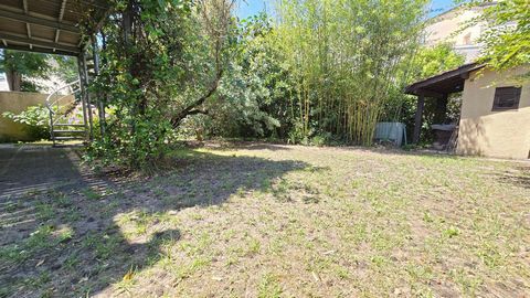 maison familiale lumineuse avec jardin et garage
